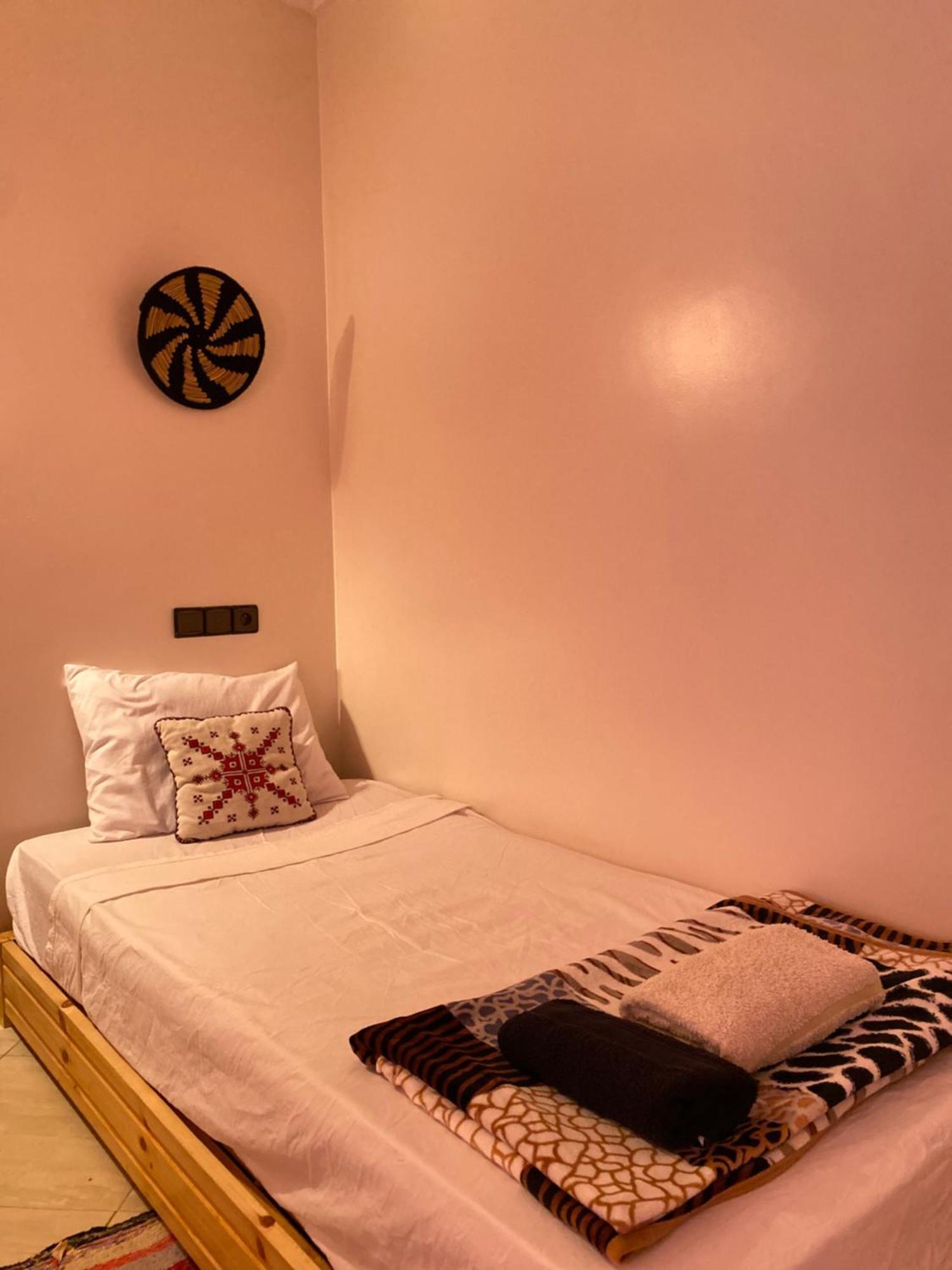 Chill Surfer Hostel Tamraght ภายนอก รูปภาพ