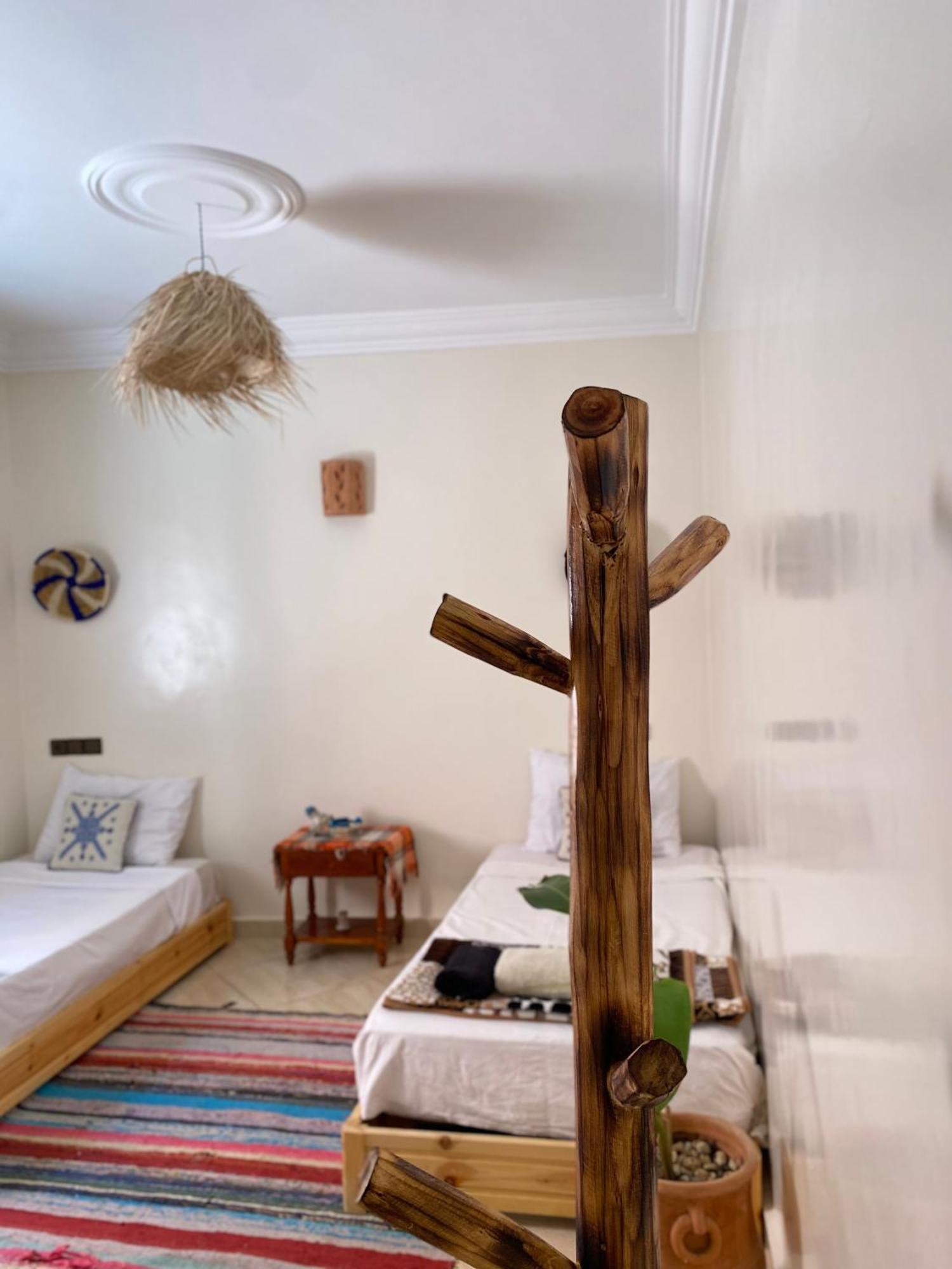 Chill Surfer Hostel Tamraght ภายนอก รูปภาพ