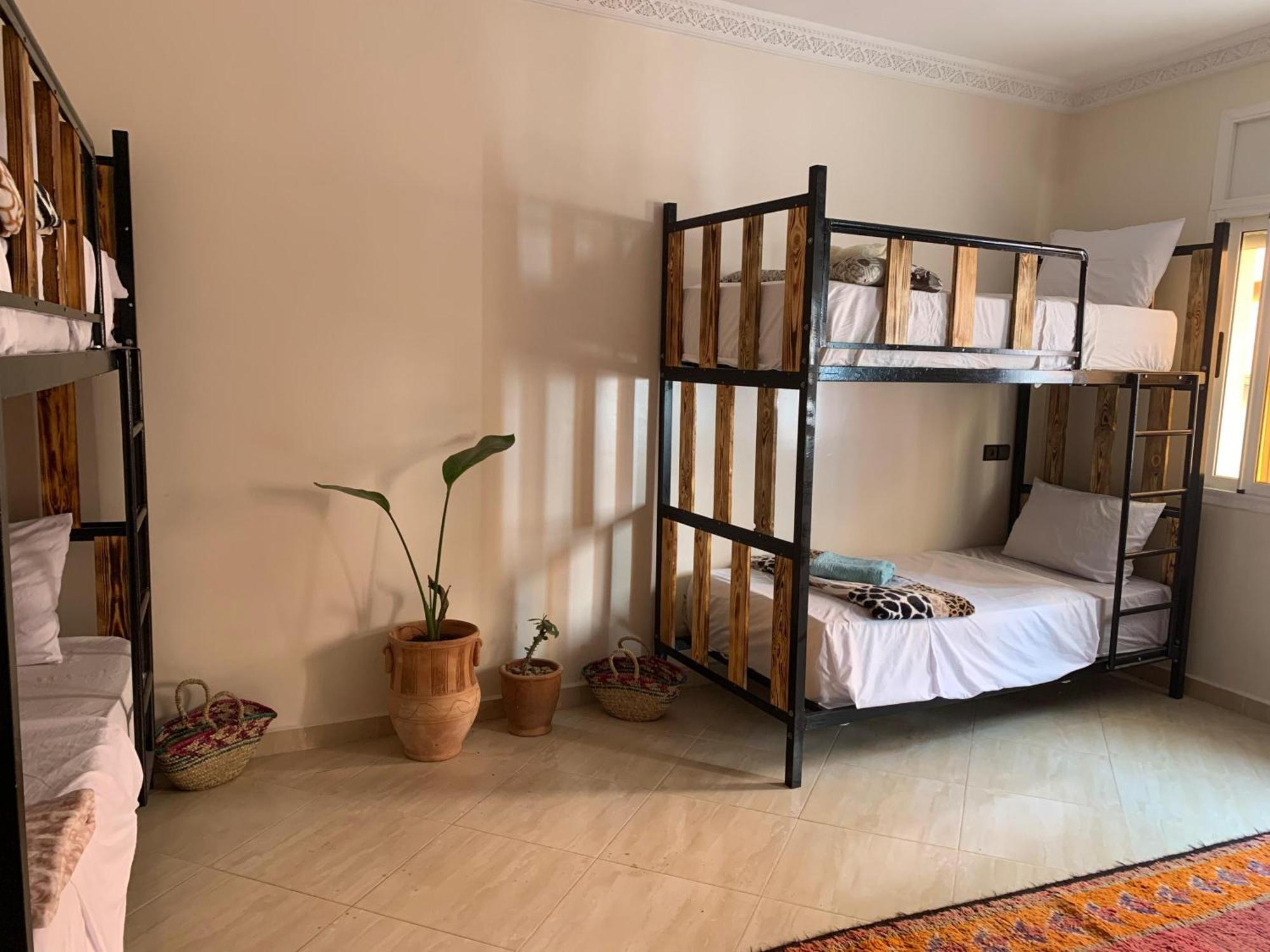Chill Surfer Hostel Tamraght ภายนอก รูปภาพ