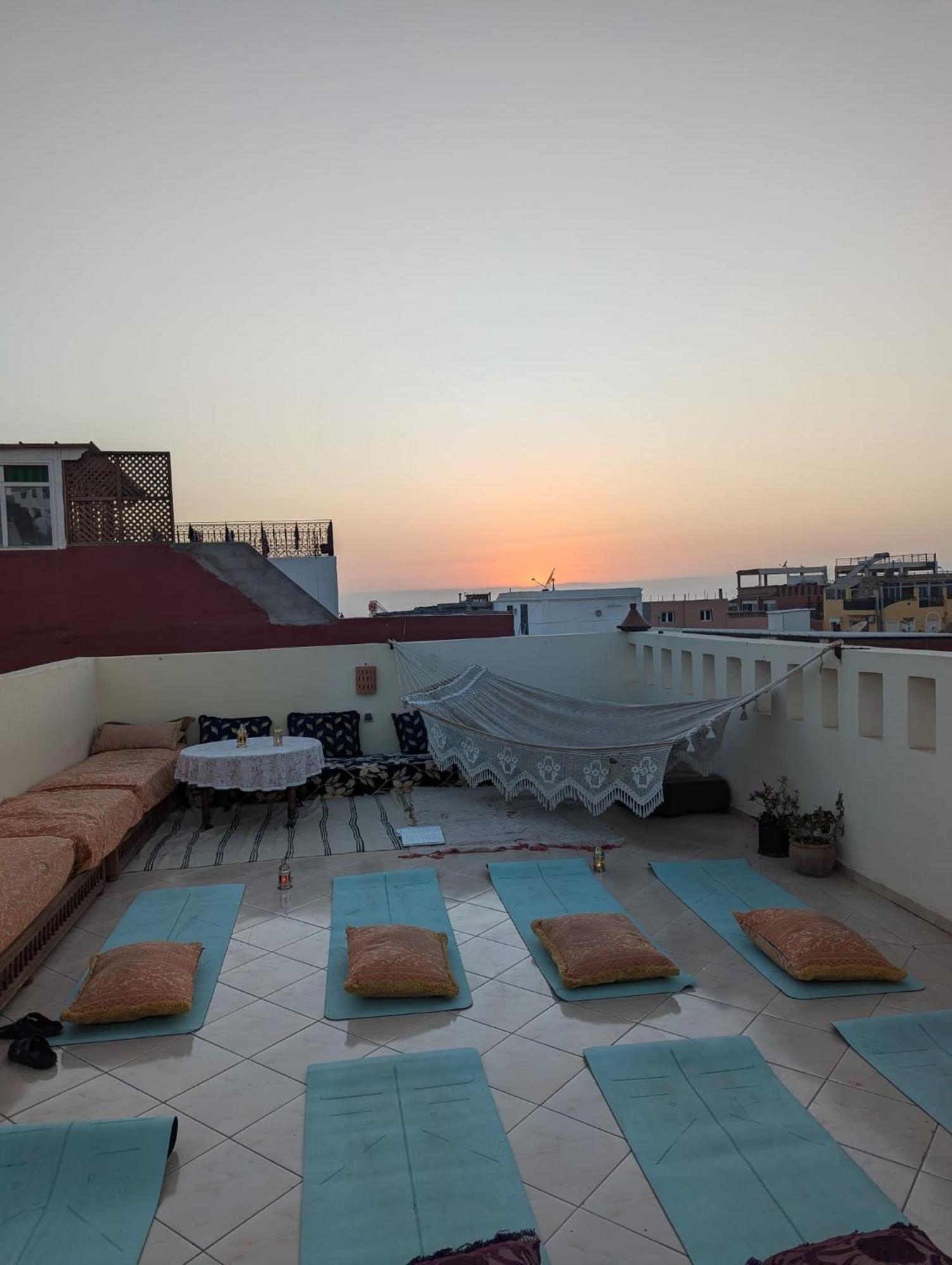 Chill Surfer Hostel Tamraght ภายนอก รูปภาพ
