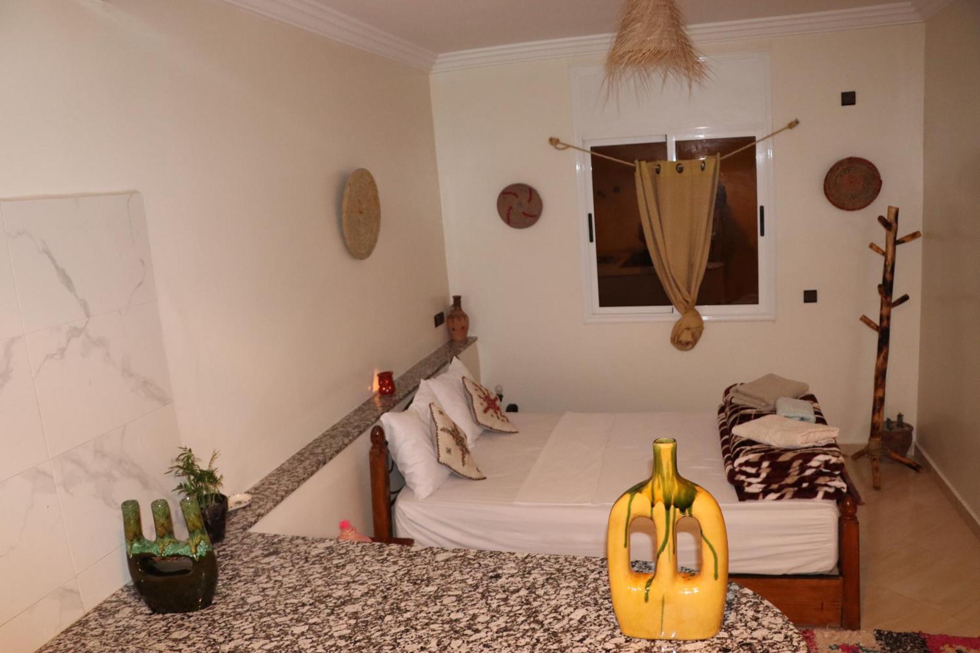 Chill Surfer Hostel Tamraght ภายนอก รูปภาพ